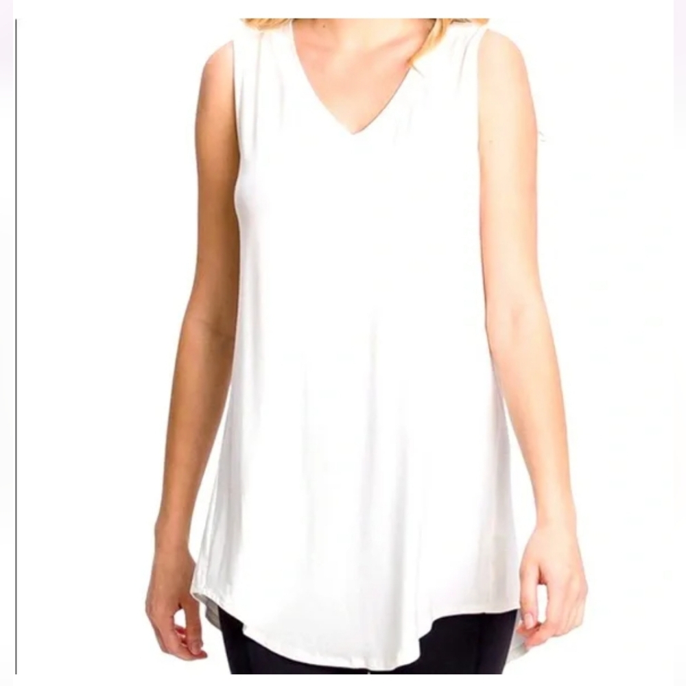 Color Alien V-Neck Tunic Tank Top In Teal - Picture 5 of 5